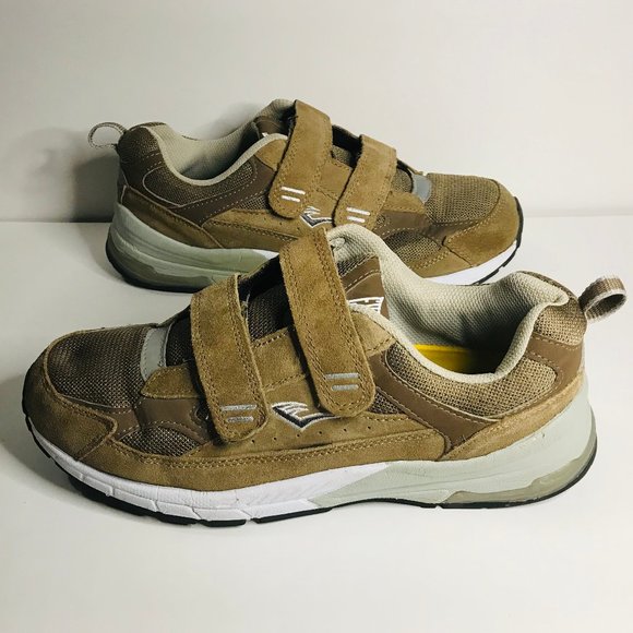 everlast velcro tennis shoes